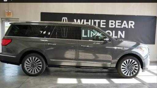 LINCOLN NAVIGATOR L 2018 5LMJJ3LT8JEL18275 image